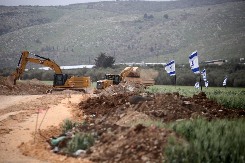 Israël valide secrètement trente-quatre nouvelles colonies en Cisjordanie, provoquant une alerte majeure de l'armée.