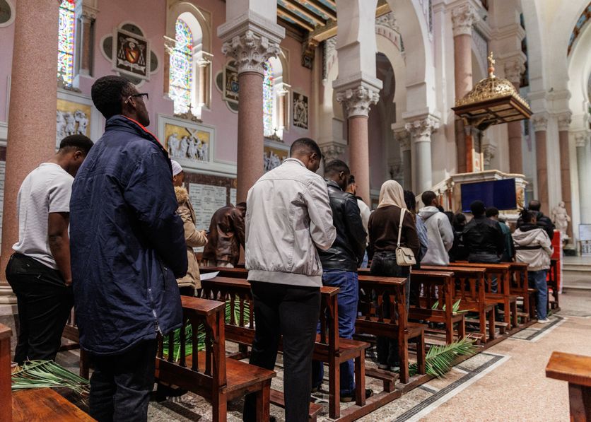 Le pape Léon XIV arrive en Algérie pour une visite historique renforçant le dialogue avec l'Islam.